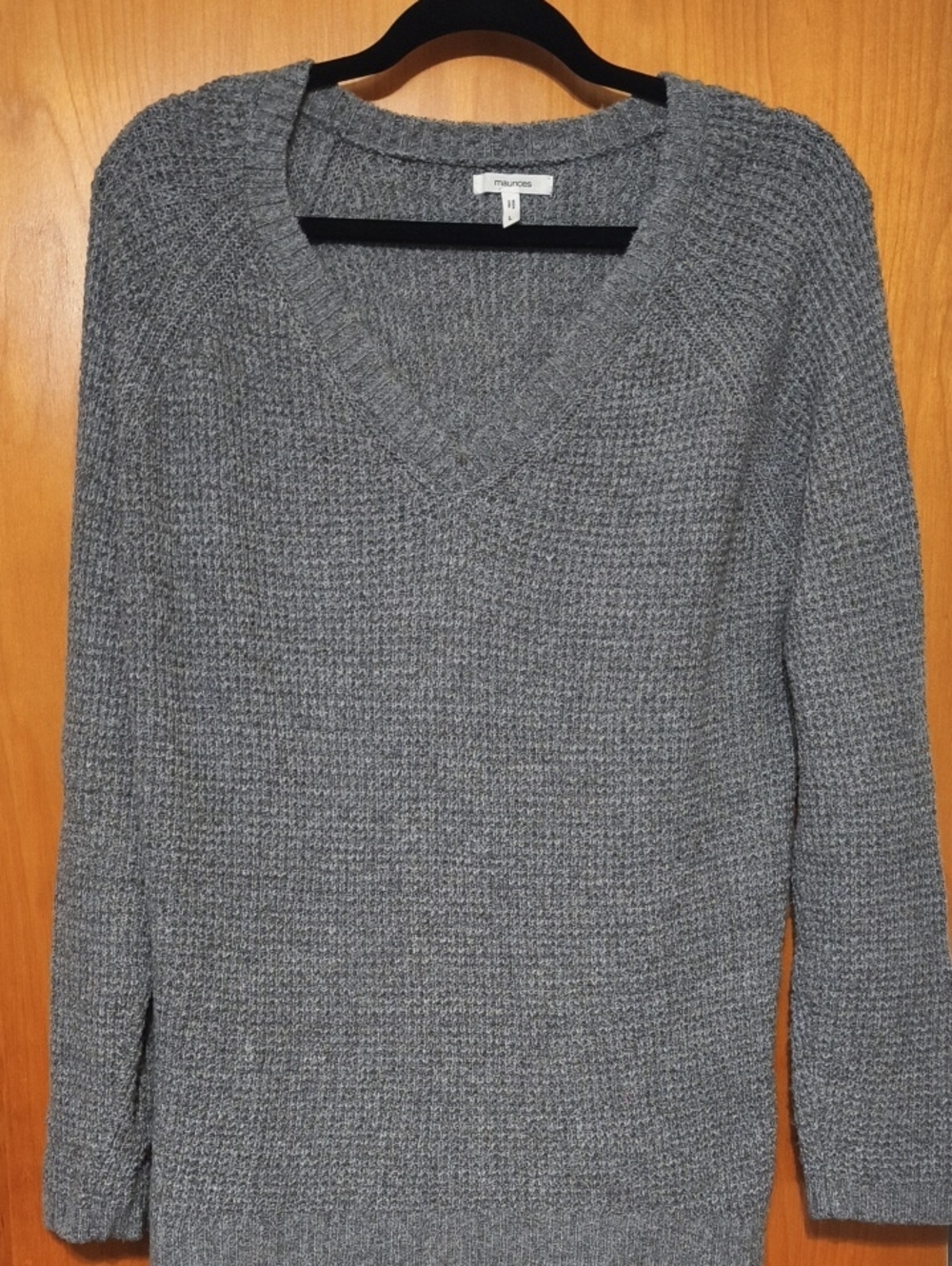 Women's Gray V-Neck Knit Sweater